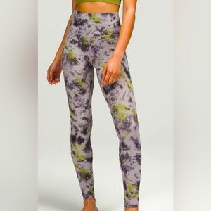 NWT Lululemon leggings with pockets